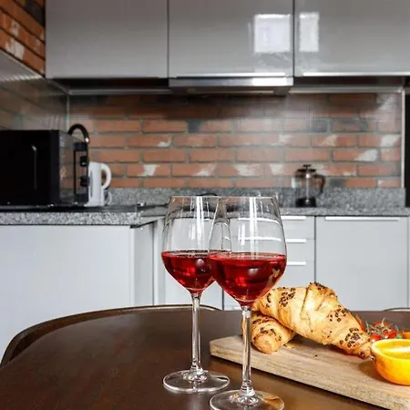 Golden - Cozy - Great Location&k28