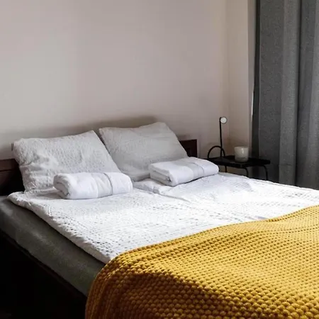 Golden - Cozy - Great Location&k28