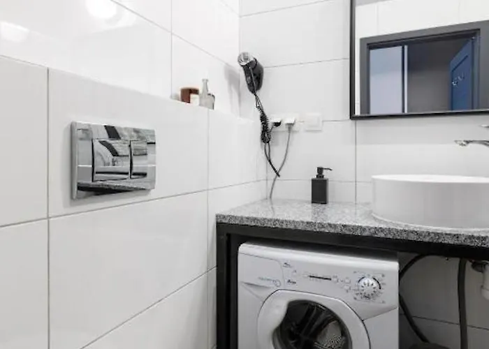 Golden - Cozy - Great Location&k28 아파트